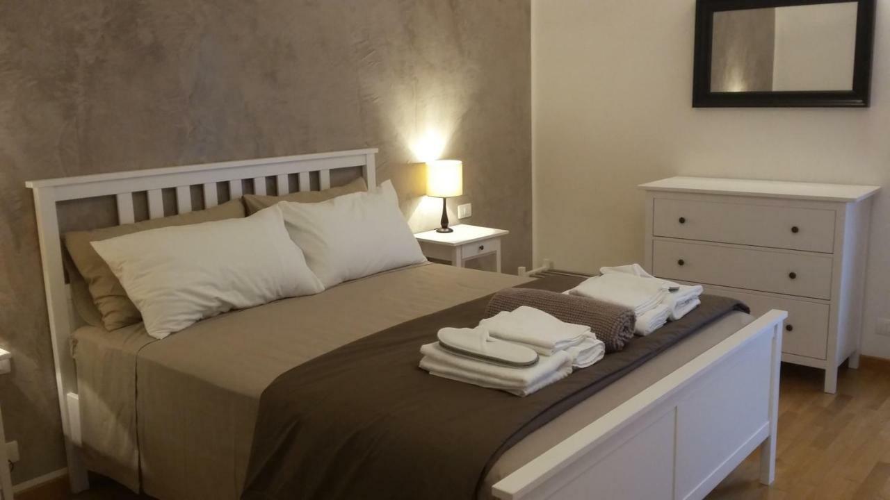 Bed and Breakfast Residenza Leon Кастельнуово-дель-Гарда Экстерьер фото