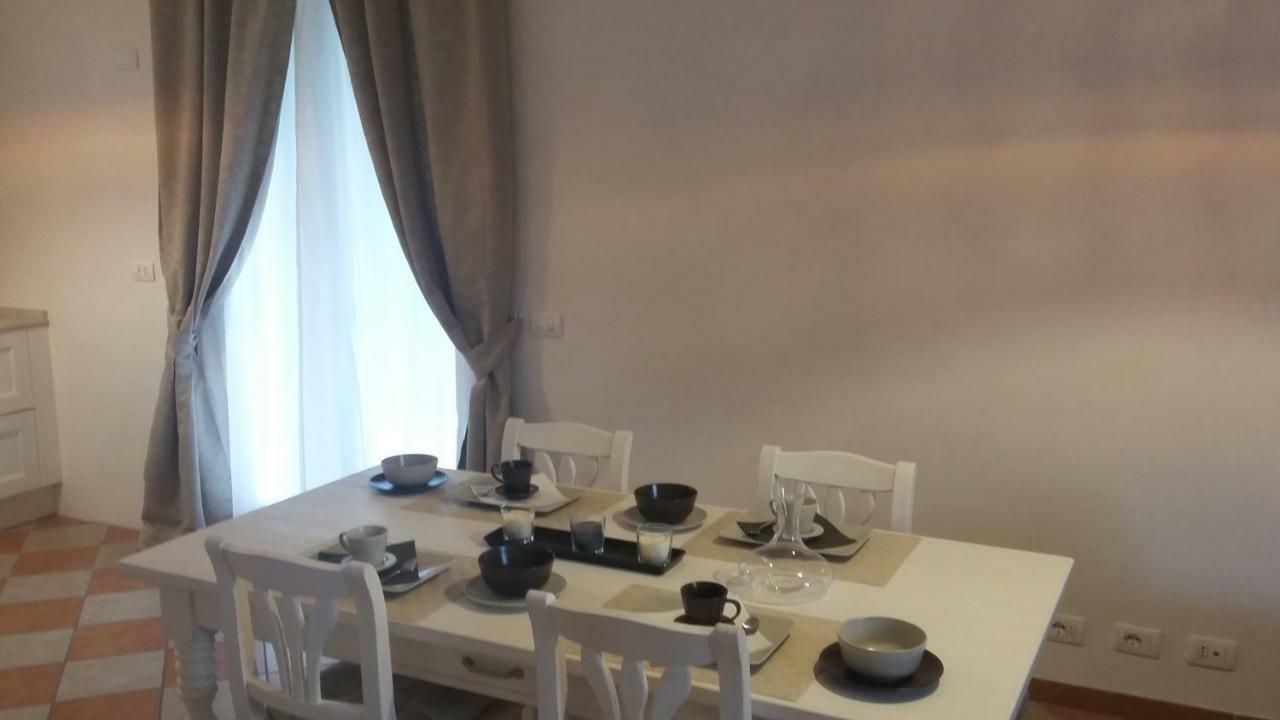 Bed and Breakfast Residenza Leon Кастельнуово-дель-Гарда Экстерьер фото